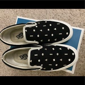 VANS Black Canvas Embroidery OG Slip-On